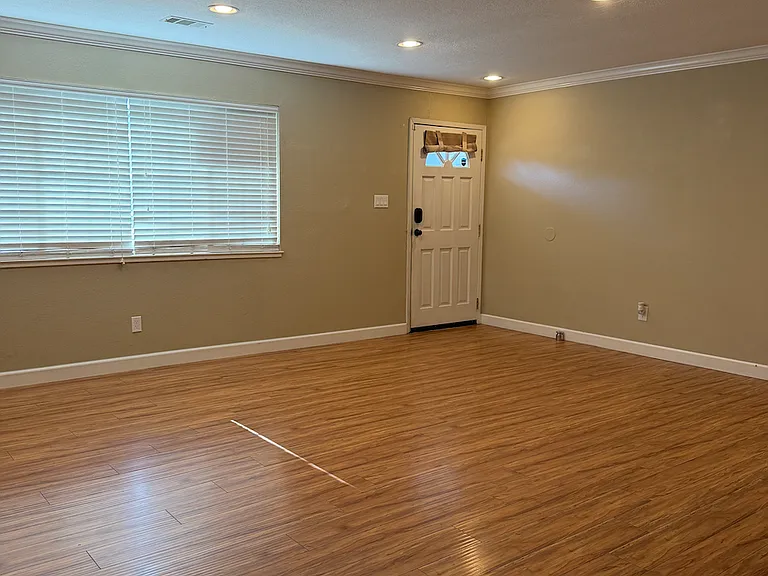 living room- empty