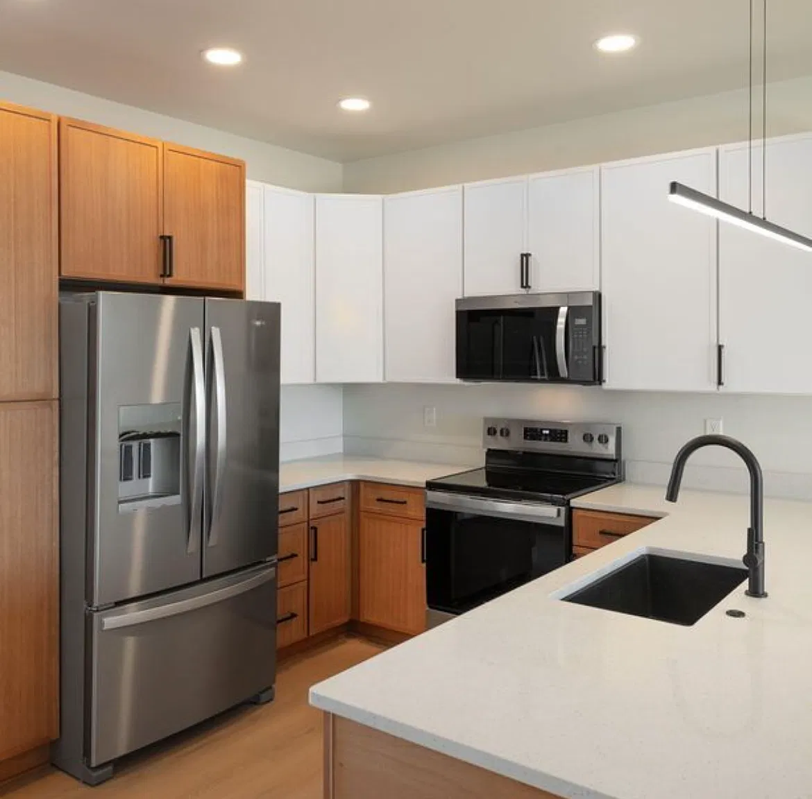 4 bed, 2105 sqft, $2,700 — Photo 4