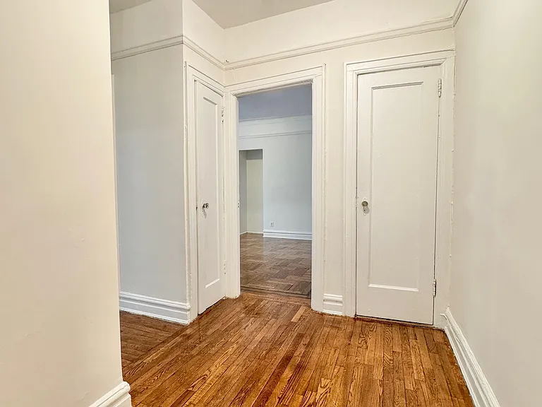 26-80 30th St #4D — Photo 7