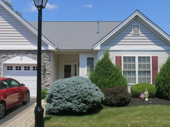 25 Chickadee Way, Hamilton, NJ 08690
