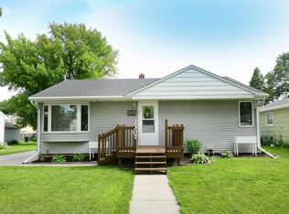 2307 9th Ave N, Grand Forks, ND 58203