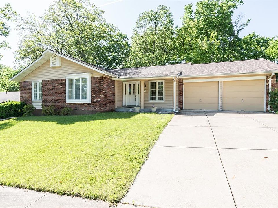 1st image of 513 Clayworth Dr