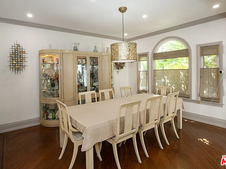 1173 S Point View St — Photo 7
