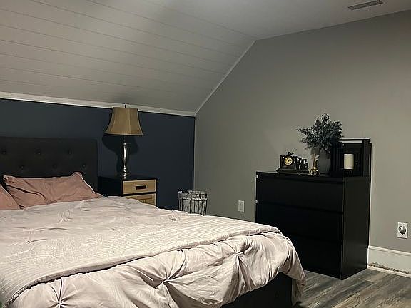 2nd Floor (Bedroom 2) 