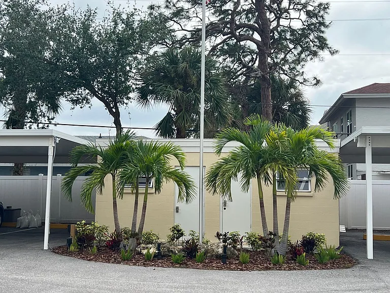 Citadel Apartments of Venice at Nolan Park — Photo 5