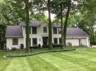 9927 Hunters Retreat, Fort Wayne, IN 46804