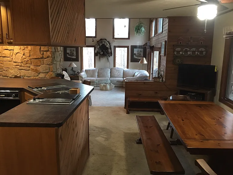 626 W Jackson St — Photo 27