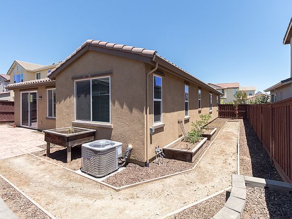 5th image of 1816 Kelley Pl