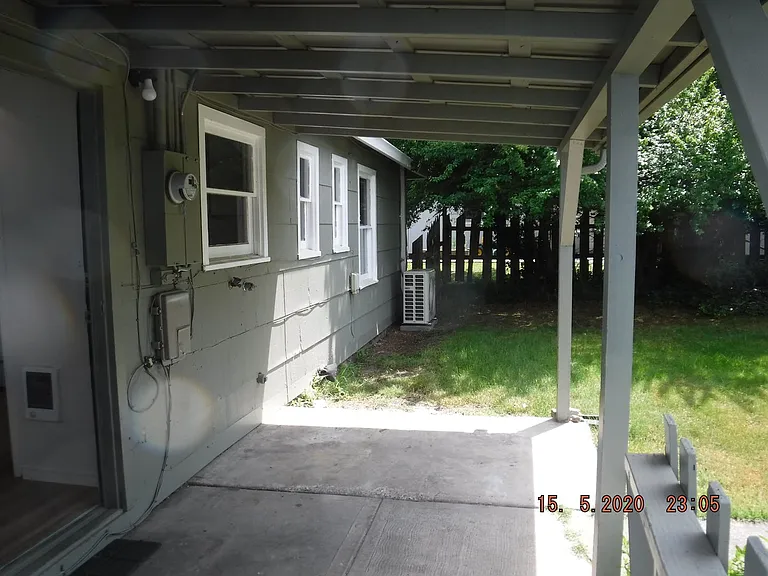 910 King St — Photo 9