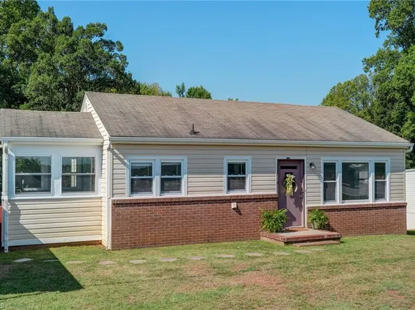 3109 Vance Street Ext, Reidsville, NC 27320
