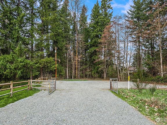 2nd image of 9813 Waverly Drive