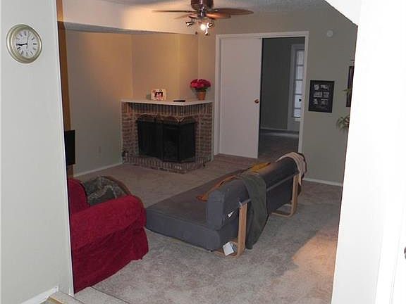 3rd image of 7135 Fair Oaks Ave APT 18
