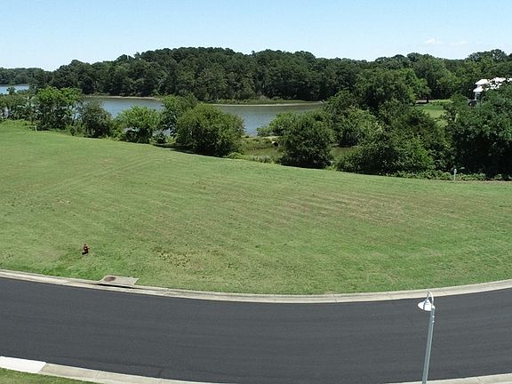 2nd image of 12 Waters Edge Dr