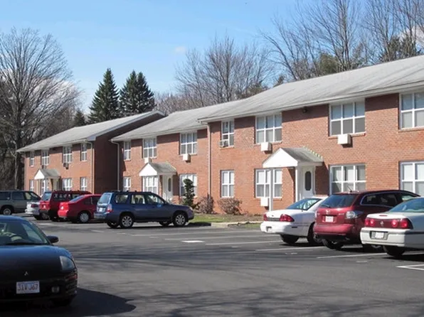 1539 Allen St APT 1, Springfield, MA 01118