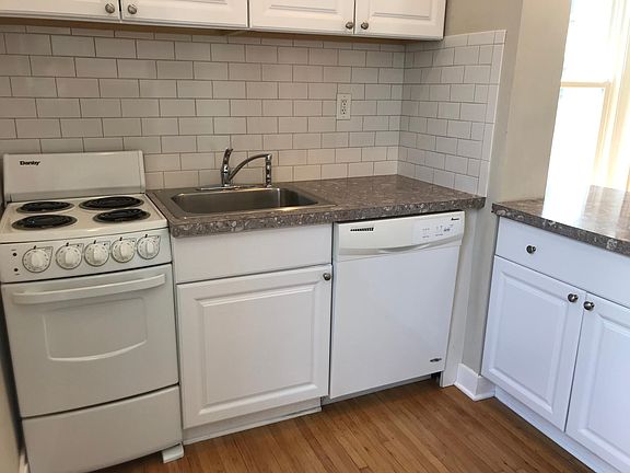 2nd image of 220 Summer St APT 5