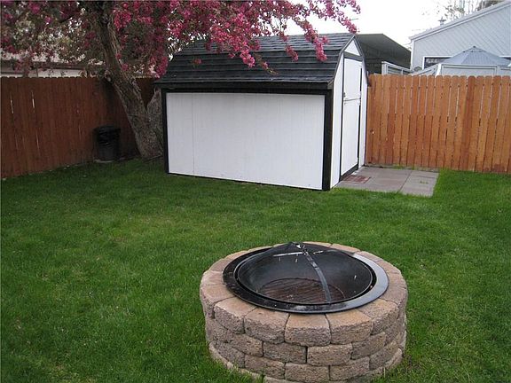5th image of 730 Parkhill Dr