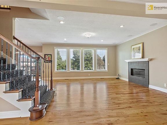 3rd image of 12801 Cody St