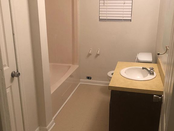 5th image of 9566 6th Bay St APT B