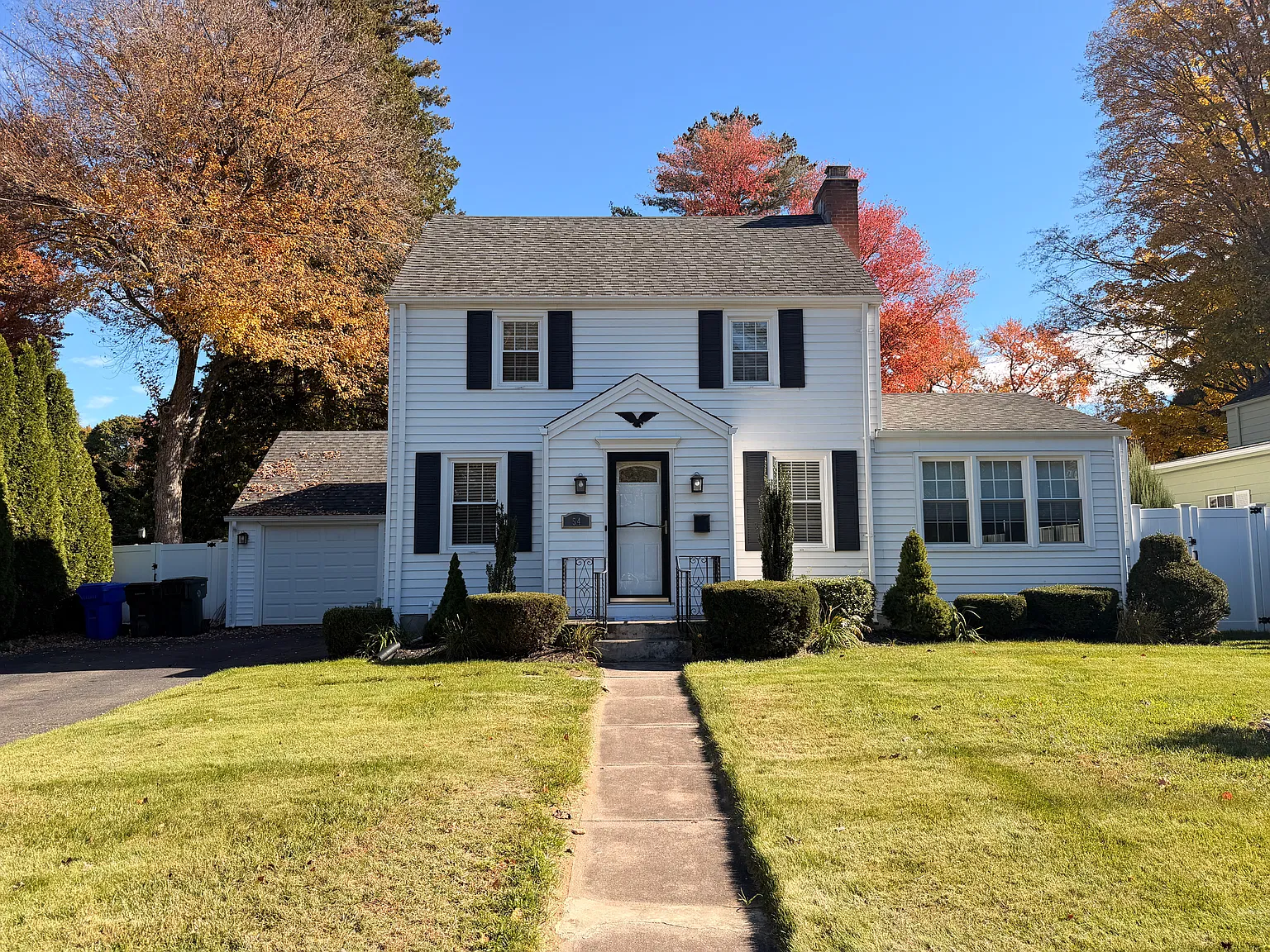 2 bed, 1352 sqft, $2,500 — Photo 1