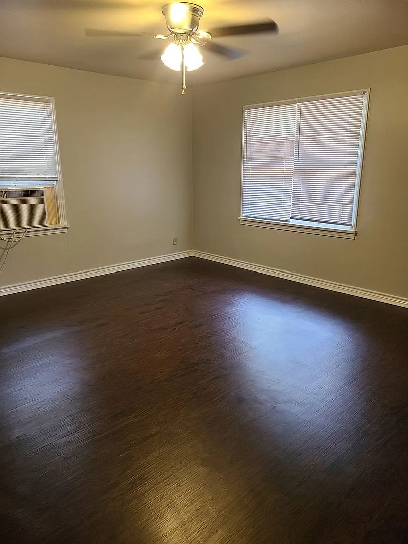 Cute 2 bedroom house! — Photo 2