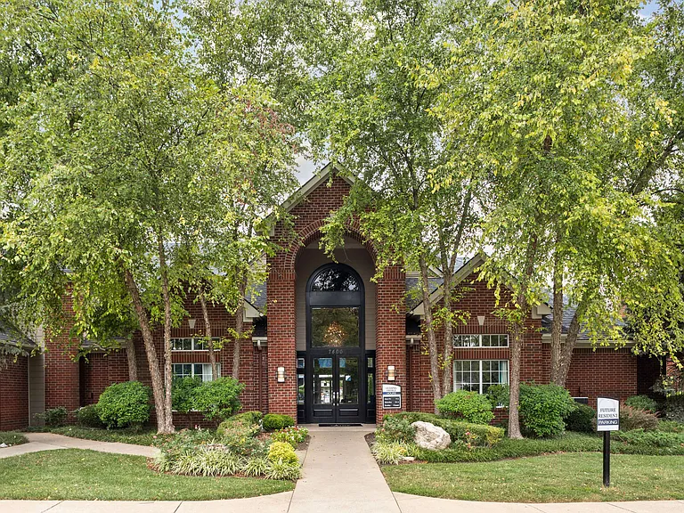 Welcoming Leasing Center