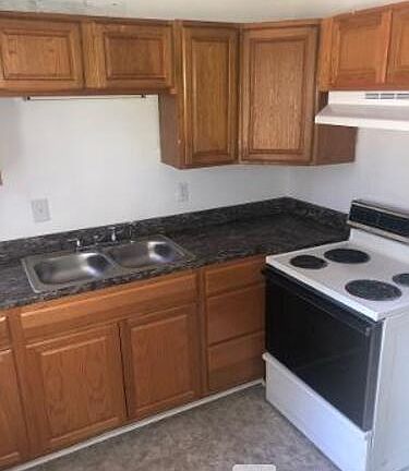 2nd image of 2174 Eleanor Dr APT A