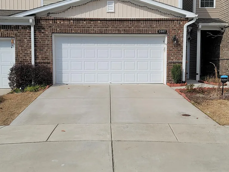 1607 Cary Reserve Dr — Photo 30