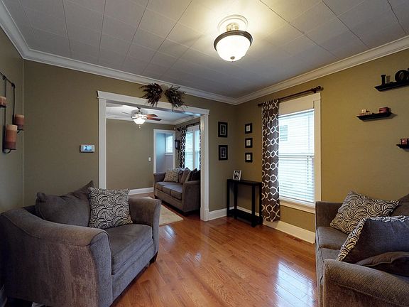5th image of 312 N Green St