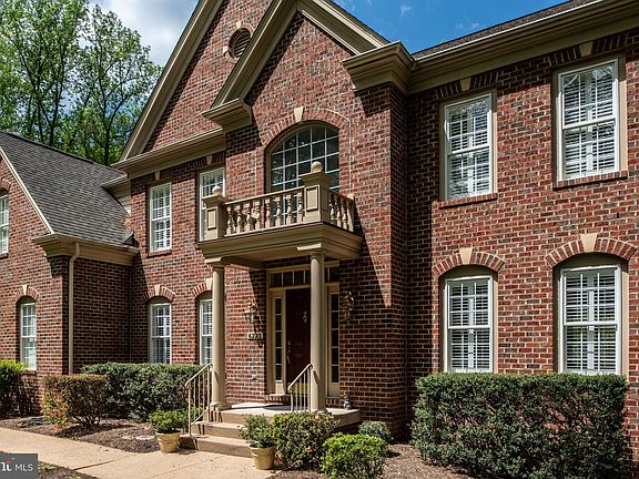 4th image of 6223 Treywood Ln