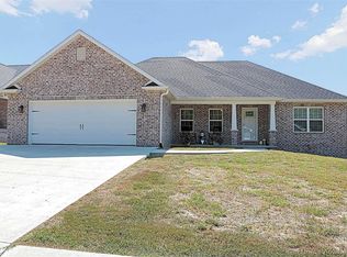 1929 Williamsburg Dr, Cape Girardeau, MO 63701