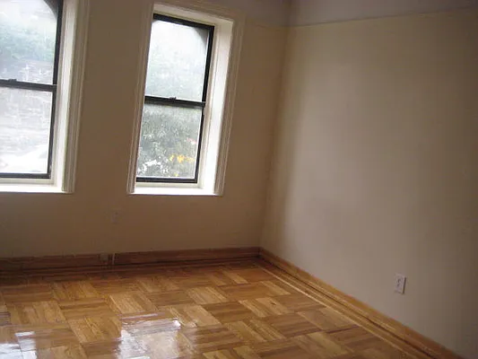 Rented by PMG Real Estate  | media 10