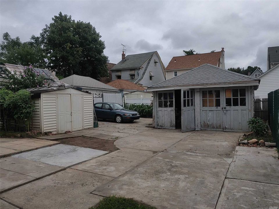 1st image of 8819 187th Pl