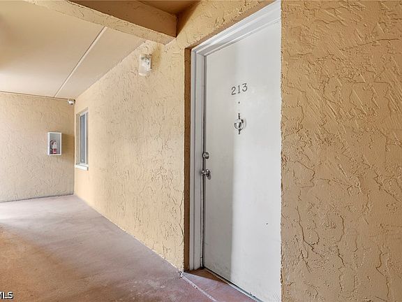 5th image of 2366 E Mall Dr APT 213