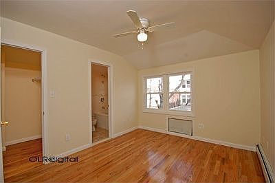 4th image of 3139 104th St
