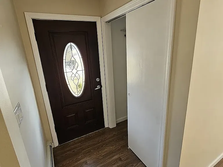 1230 Smyth Rd #2 — Photo 3