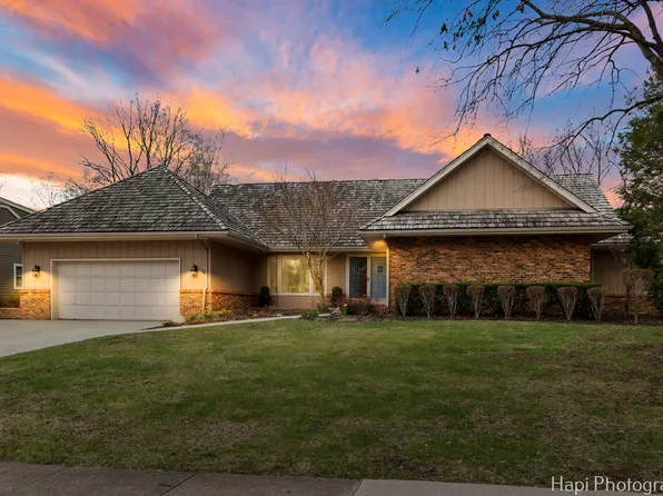 623 Innsbruck Ct, Libertyville, IL 60048