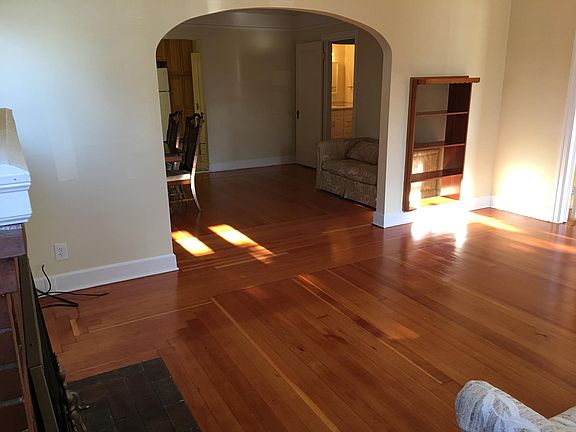 4th image of 216 Florence St #A