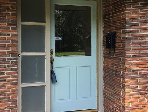 2nd image of 1848 Gillespie Dr