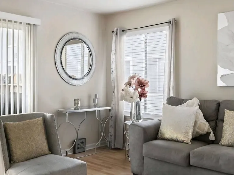 4602 Neil Rd #71 — Photo 3