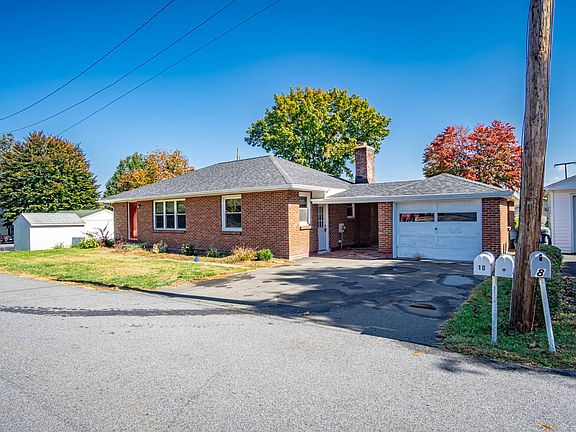 2nd image of 10 Tuckers Ln