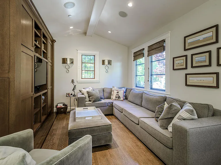 263 W Santa Inez Ave — Photo 20