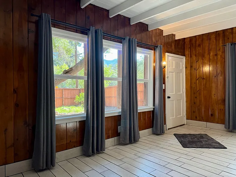 1619 Oak Dr — Photo 11