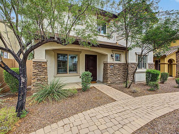 2nd image of 2552 E VERMONT Drive