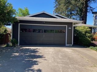 9443 SW 46th Ave, Portland, OR 97219