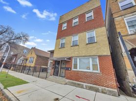 506 W 32nd St, Chicago, IL