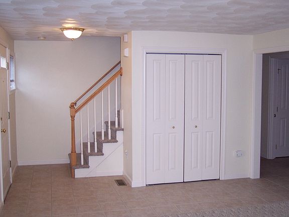 Entry with closet