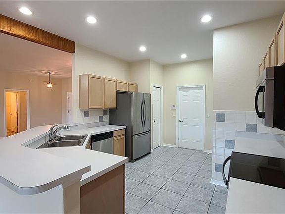3rd image of 4080 Dunmore Dr