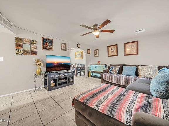 4th image of 8933 W ROMA Avenue