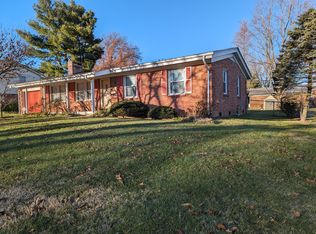 1137 Gainesway Dr, Lexington, KY 40517