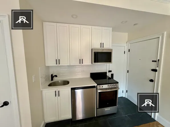 899 Beacon St #6, Boston, MA 02215